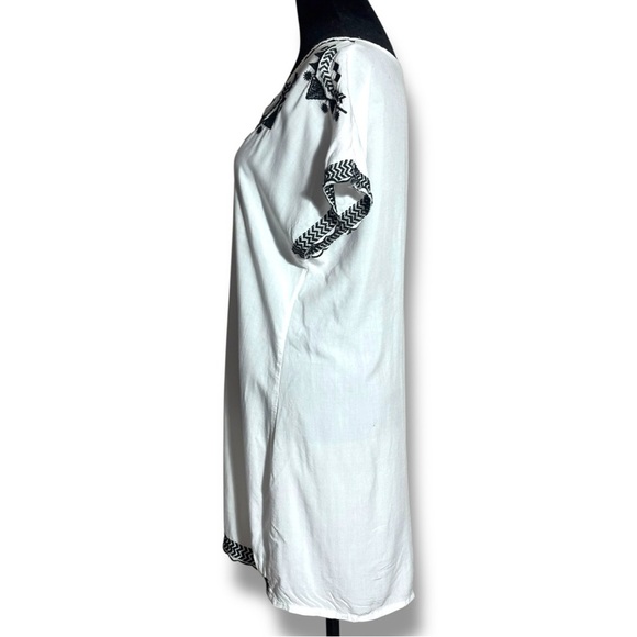 Solitaire Swim Chic Black and White Embroidered Short Sleeve Mini Dress Coverup - Picture 7 of 16